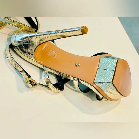 PELLA MODA NWT Gold Croco Size 8.5 Runs small order 1/2 size-up Basically Size 8 - Picture 7 of 10